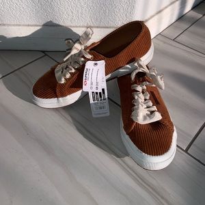 Superga • NWT Brown Corduroy Sneakers